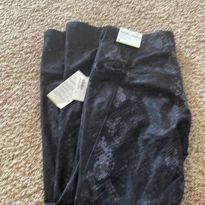 Brand new Old Navy, workout leggings, black gray and snake print